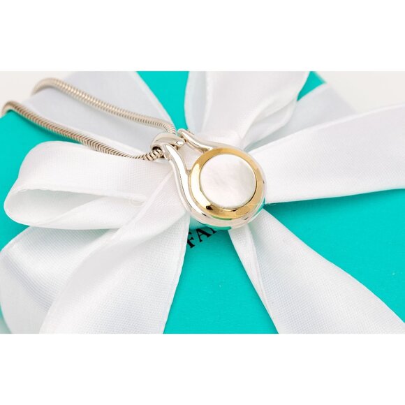 Tiffany & Co. Vintage Mother of Pearl Gold Silver Circle Necklace Pendant - Picture 3 of 7